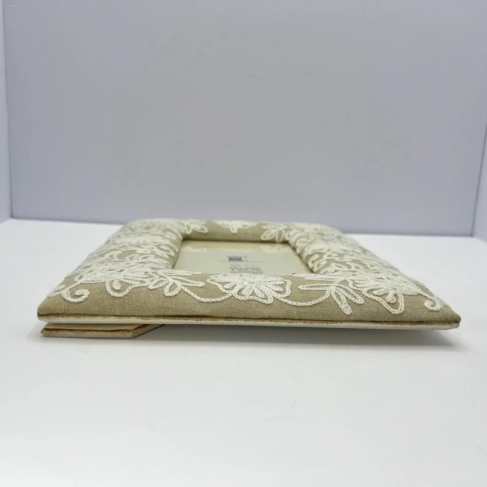 Linen Embroidered Photo Frame 4x6‎ Beige White Floral Cottage Boho Shabby Chic
